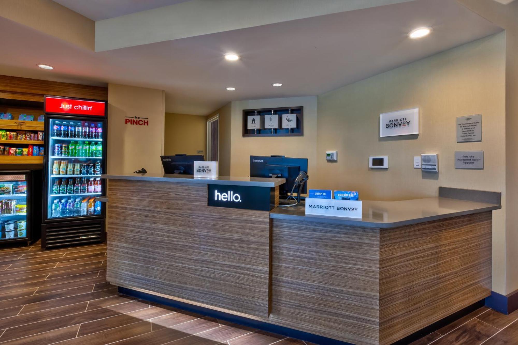 Towneplace Suites By Marriott Grand Rapids Airport Southeast Exteriör bild