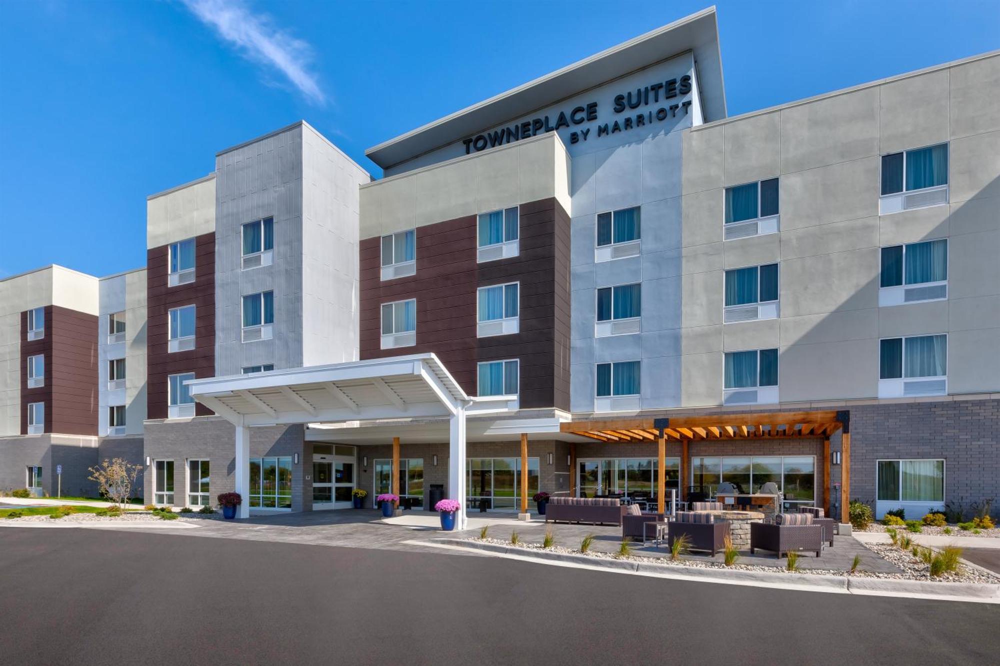 Towneplace Suites By Marriott Grand Rapids Airport Southeast Exteriör bild
