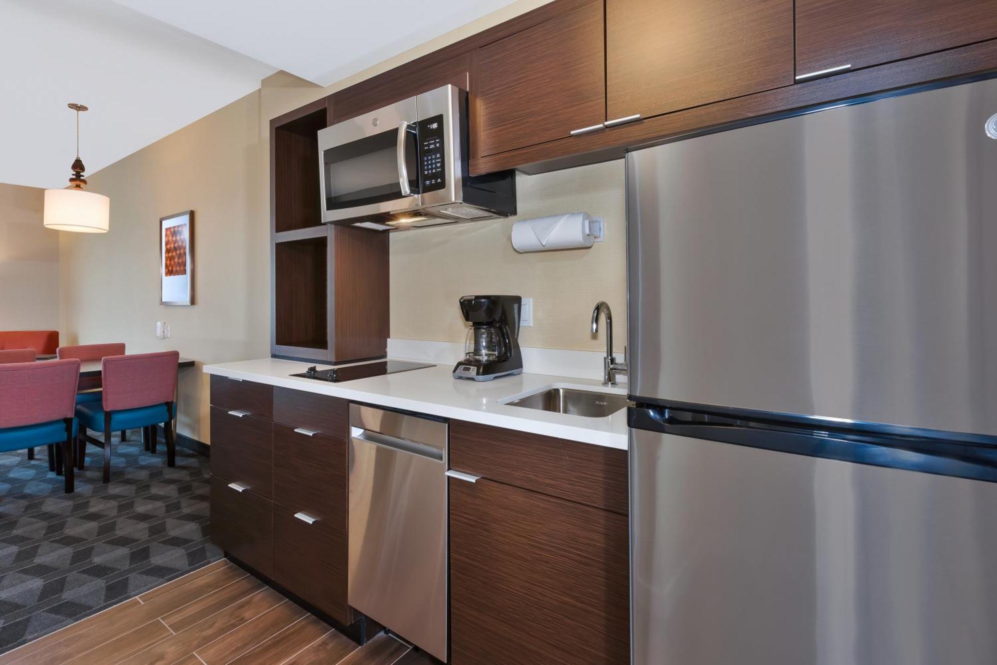 Towneplace Suites By Marriott Grand Rapids Airport Southeast Exteriör bild