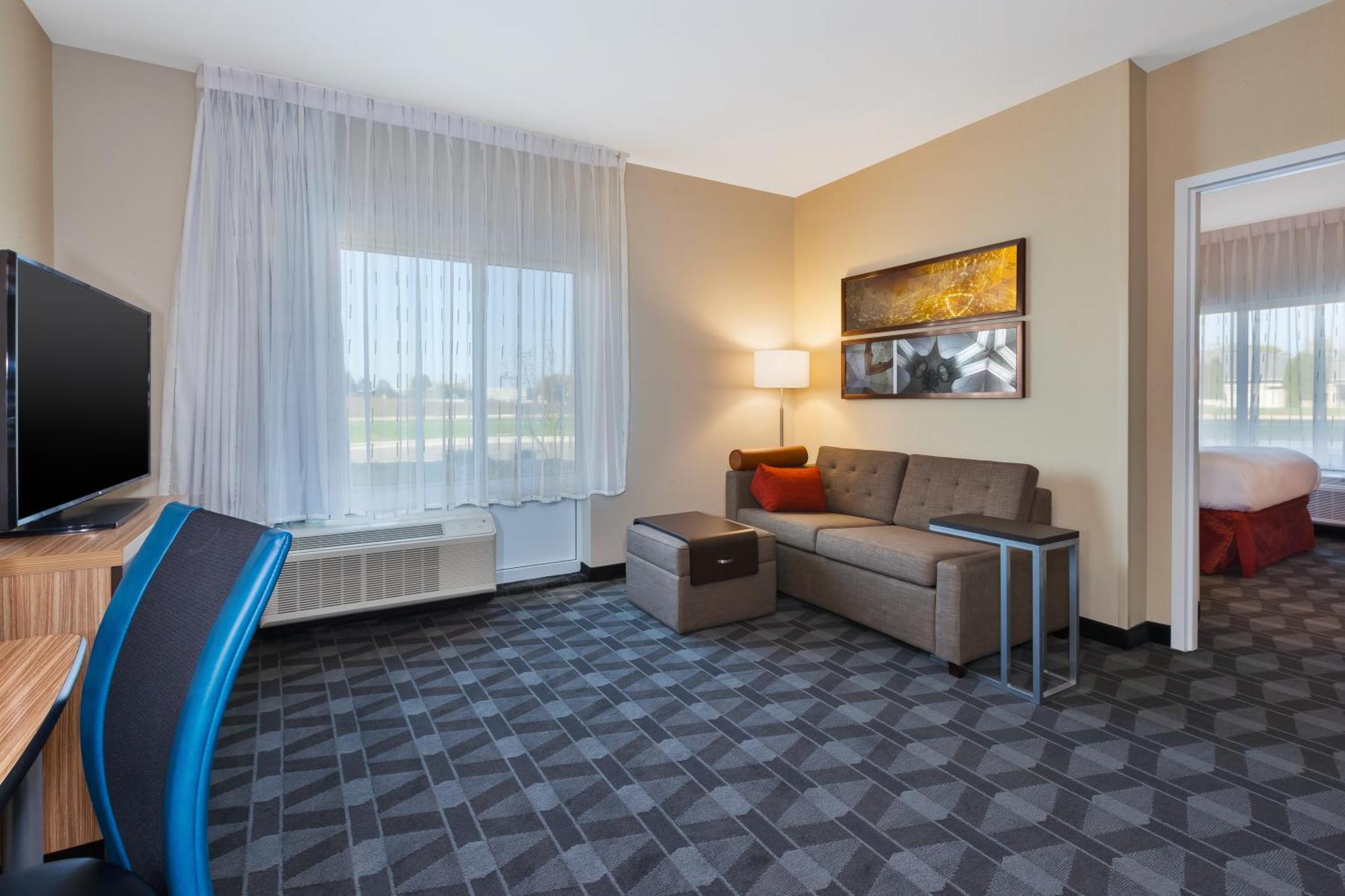 Towneplace Suites By Marriott Grand Rapids Airport Southeast Exteriör bild