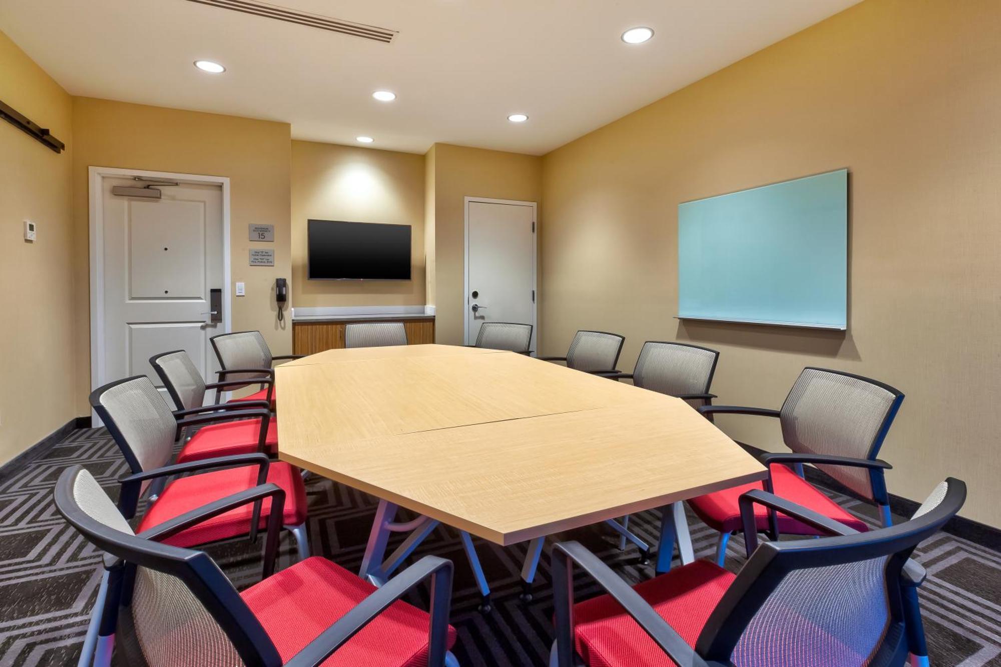 Towneplace Suites By Marriott Grand Rapids Airport Southeast Exteriör bild